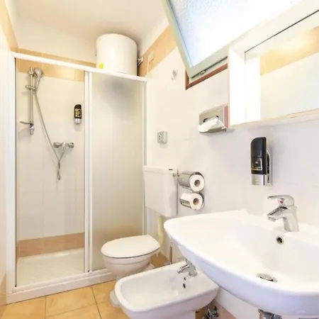 Βίλα Cozy And Welcoming House With Private Garden *