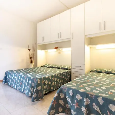 Cozy And Welcoming House With Private Garden Λινιάνο Σαμπιαντόρο