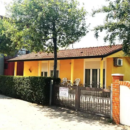 Cozy And Welcoming House With Private Garden * Λινιάνο Σαμπιαντόρο