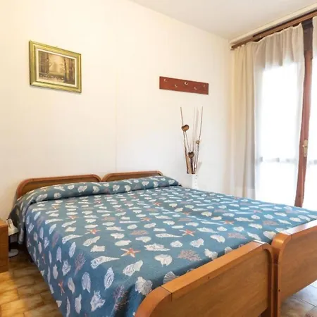 Βίλα Cozy And Welcoming House With Private Garden Λινιάνο Σαμπιαντόρο