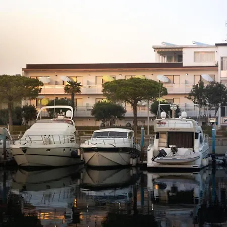 Cozy And Welcoming House With Private Garden Βίλα Λινιάνο Σαμπιαντόρο